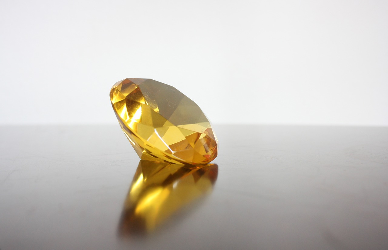 Yellow sapphire Gemstone